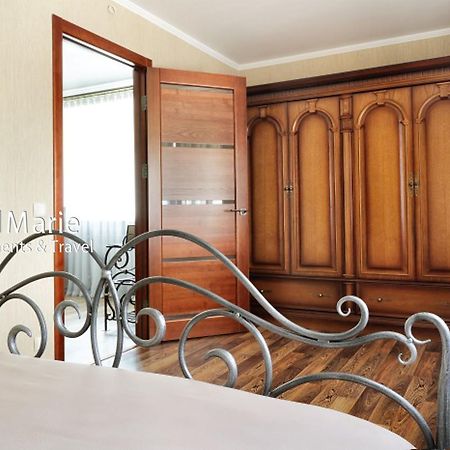 Paulmarie Apartments On Lenina Street Витебск Екстериор снимка